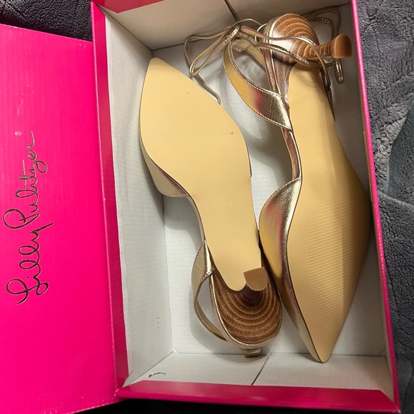 Lilly Pulitzer NEW GOLD sling back kitten heels. - Picture 3 of 6